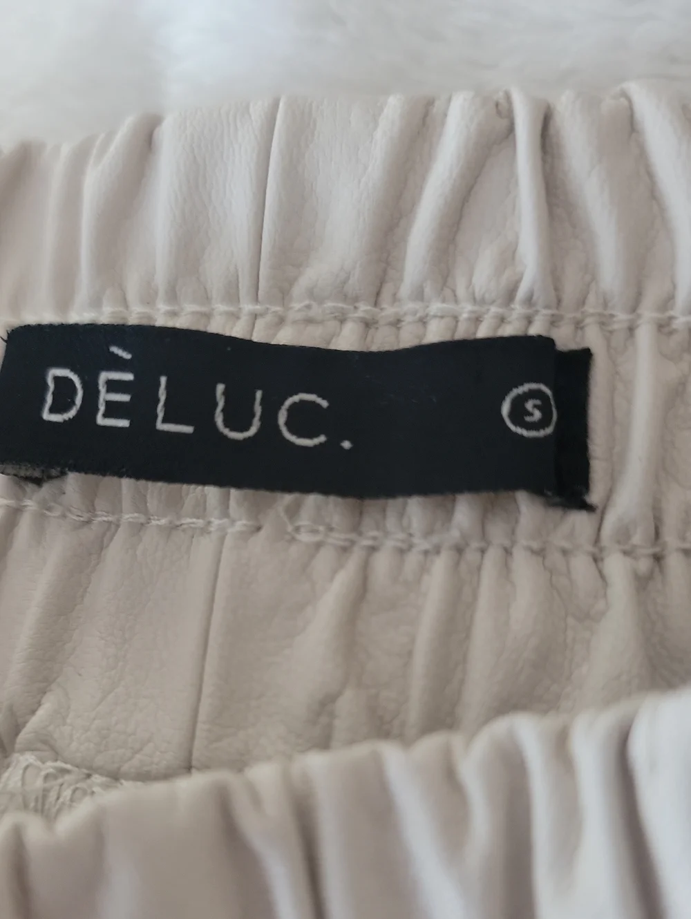 Deluc Beige Shorts Size S